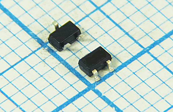 транз 2SC4226 \NPN\0,15\SOT-323\